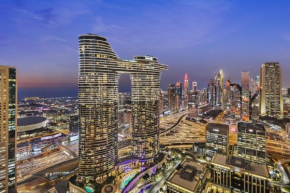 FIRST CLASS 2BR with full DUBAI SKYLINE & SEA view